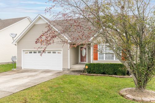 3689 Nadia Dr, Clarksville, TN, 37040-2590 | Card Image