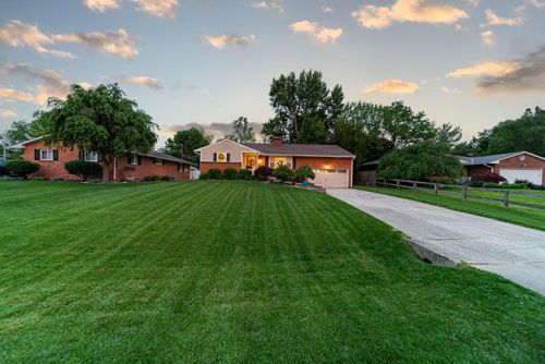 3445 Darbyshire Dr, Hilliard, OH, 43026-2533 | Card Image