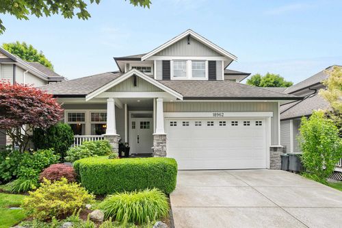 18962 70b Ave, Surrey, BC, V4N5M6 | Card Image