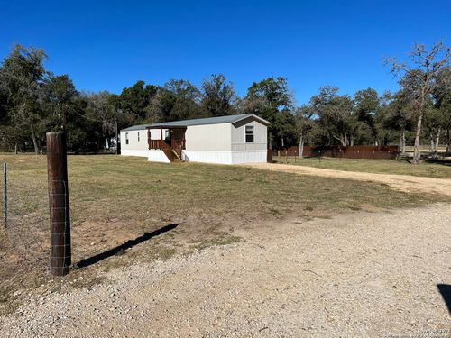 224 Oak View Dr, La Vernia, TX, 78121-4551 | Card Image
