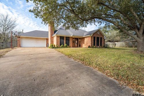 226 Colonial Cir, Athens, TX, 75751 | Card Image