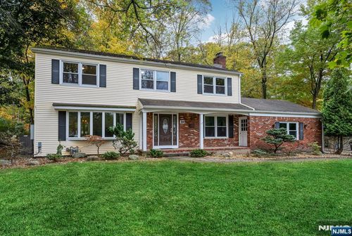 20 Dogwood Dr, Allendale, NJ, 07401-1404 | Card Image