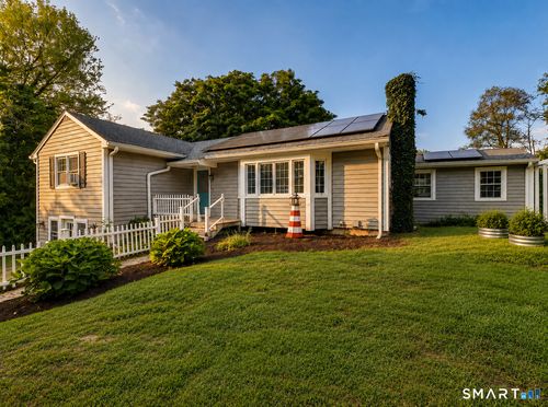 272 Whalehead Rd, Gales Ferry, CT, 06335-1230 | Card Image