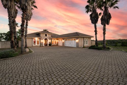 4684 Oak Glen Dr, Redding, CA, 96001-6130 | Card Image