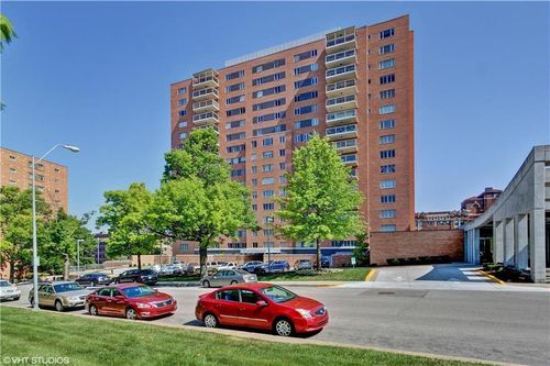 206-221 W 48th #206 Street, Kansas City, MO, 64112 | Card Image