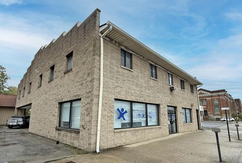 114 S Maple St, Winchester, KY, 40391-2085 | Card Image