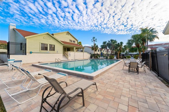 2387 - 2387 Hanover Dr, Townhouse with 3 bedrooms, 3 bathrooms and null parking in DUNEDIN FL | Image 89