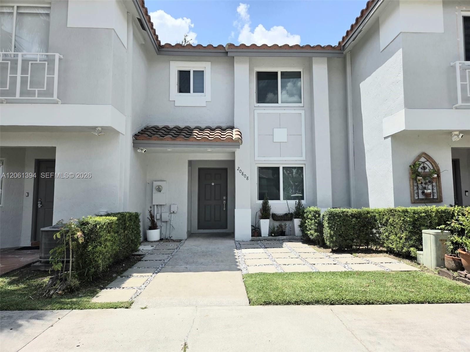Residential Lease in Pembroke Pines 4
