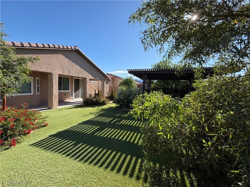 5761 E Badlands Ln, Pahrump, NV, 89061-7591 | Card Image