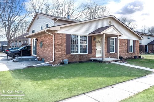 68260 Rosewood Ln, Richmond, MI, 48062-1470 | Card Image