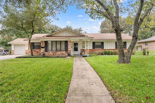 5209 Live Oak Ave, Waco, TX, 76710-1656 | Card Image