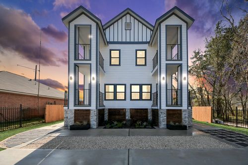 5226 Ricky St, Houston, TX, 77033-4211 | Card Image