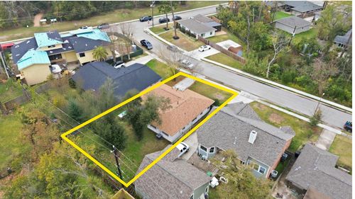 6023 Pineshade Ln, Houston, TX, 77008-6338 | Card Image