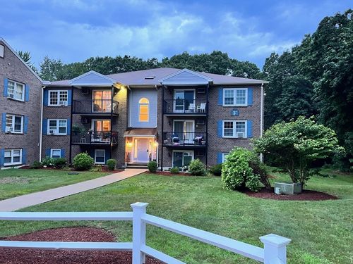 apt-f301-610 S Franklin St, Holbrook, MA, 02343-1786 | Card Image