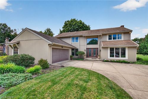 4745 Tanglewood Cir Ne, Canton, OH, 44714-1155 | Card Image