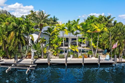 940 Greenbriar Dr, Boynton Beach, FL, 33435-6154 | Card Image