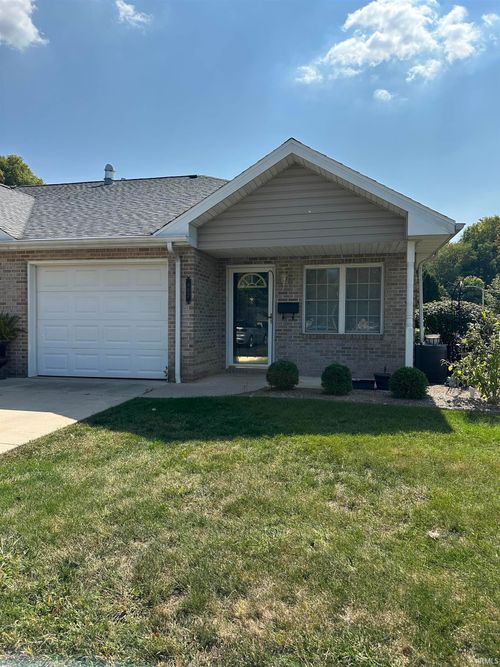 802 Walnut Rdg E, Logansport, IN, 46947-3965 | Card Image