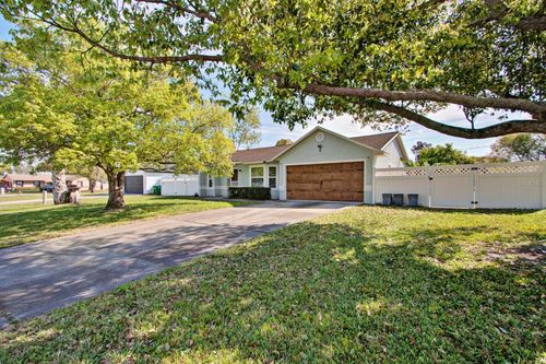 1533 Legend Ct, DELTONA, FL, 32738-5458 | Card Image