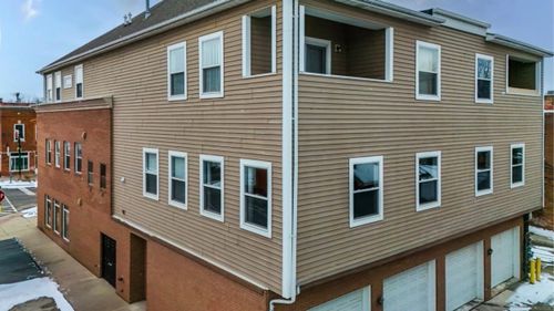 23091 E Main St, Armada, MI, 48005-4706 | Card Image