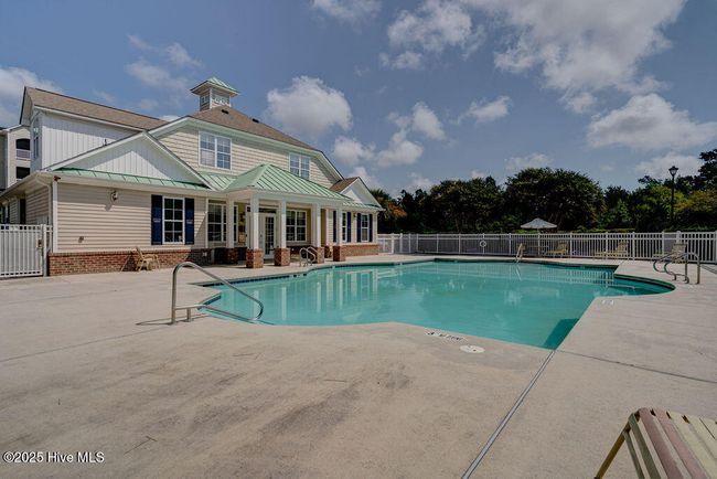 UNIT-243 - 200 Gateway Condos Dr, Condo with 3 bedrooms, 3 bathrooms and null parking in Surf City NC | Image 5