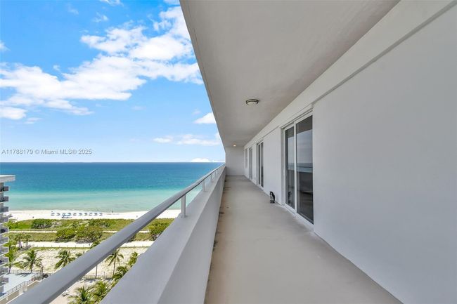 PHH - 9225 Collins Ave, Condo with 3 bedrooms, 3 bathrooms and null parking in Surfside FL | Image 17