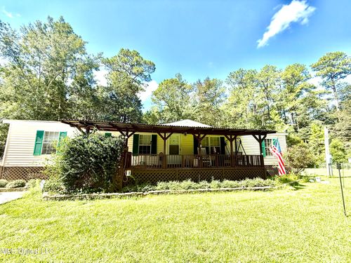 7853 Petunia St, Gautier, MS, 39553-2611 | Card Image