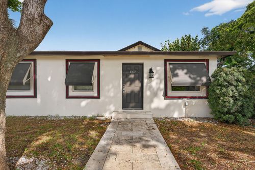 1107 W Atlantic Ave, Delray Beach, FL, 33444-1555 | Card Image