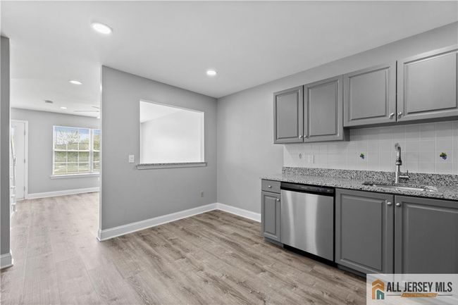 142 Lackland Ave, Townhouse with 2 bedrooms, 3 bathrooms and null parking in Piscataway NJ | Image 12