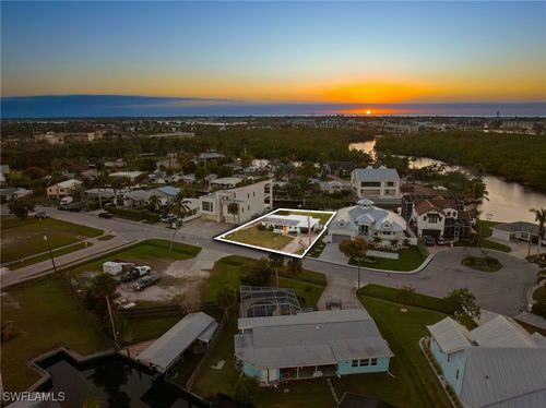 1796 Holiday Ln, NAPLES, FL, 34104-4221 | Card Image