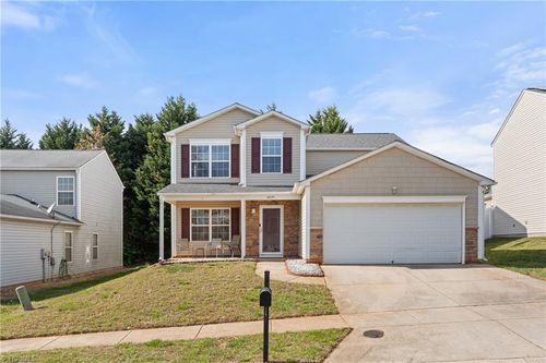 4439 Vernon Cir, Kernersville, NC, 27284-0132 | Card Image
