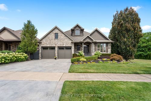 2 Tulip Tree Road, Niagara on the Lake, ON, L0S1J0 | Card Image