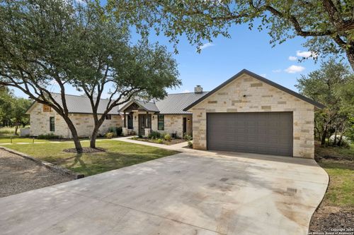 1723 Mountain Valley Dr, ConCan, TX, 78838-3812 | Card Image