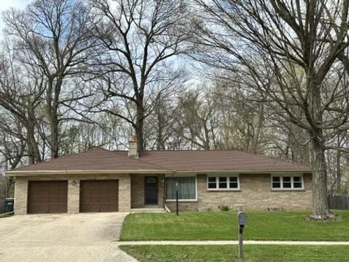 264 Vine Street, West Bend, WI, 53095 | Card Image