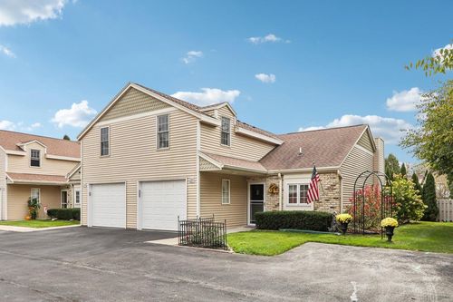 W68N921 Washington Avenue, Cedarburg, WI, 53012 | Card Image