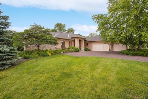 3862 Kindred Way, Lake Elmo, MN, 55042-8574 | Card Image