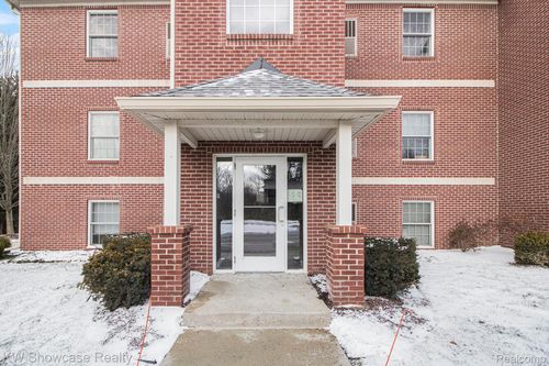 unit-17-6600 Trillium Village Ln, Clarkston, MI, 48346-5205 | Card Image