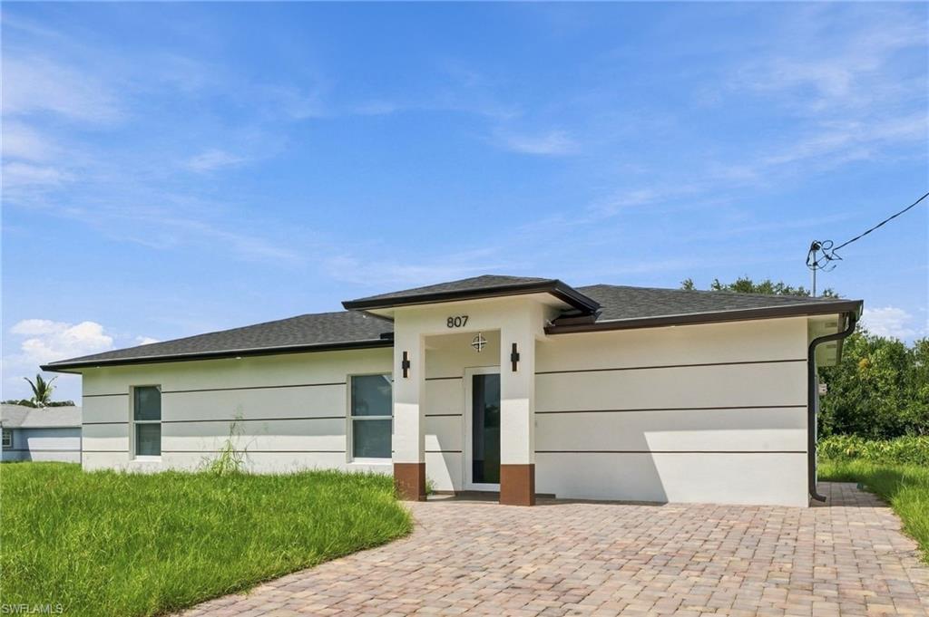 Residential in LEHIGH ACRES 3