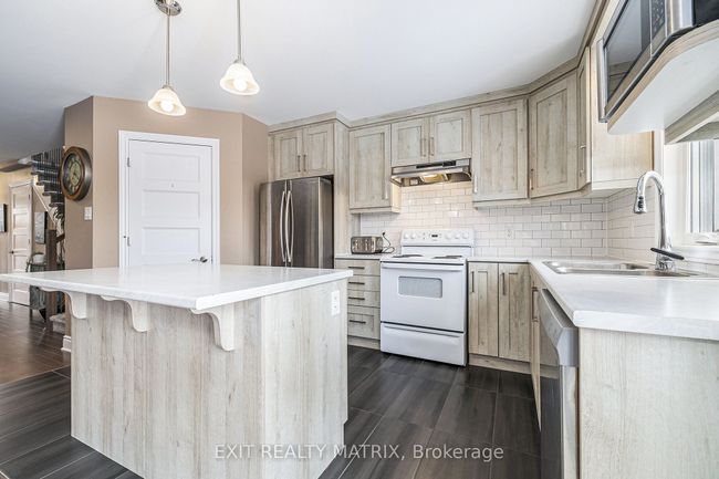 214 Argile St, House attached with 3 bedrooms, 4 bathrooms and 4 parking in Casselman ON | Image 8