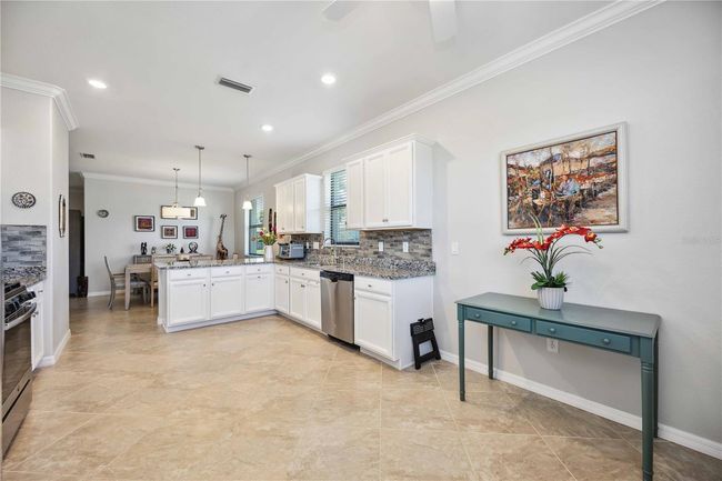 10008 Carnoustie Pl, House other with 3 bedrooms, 2 bathrooms and null parking in BRADENTON FL | Image 10