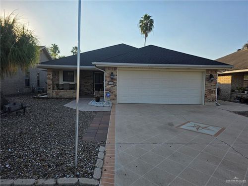 821 Nada Dr, Alamo, TX, 78516-2602 | Card Image