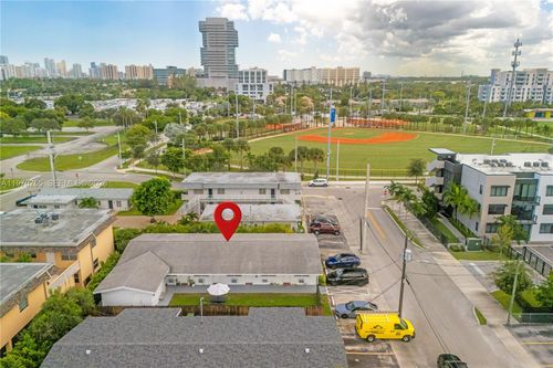 apt-2-411 Se 3rd Ave, Hallandale Beach, FL, 33009-6450 | Card Image