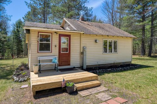 2814 Pickerel Lake Rd, Eagle River, WI, 54521-7341 | Card Image