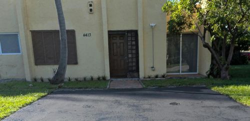4413-4413 Nw 3rd Ave, Deerfield Beach, FL, 33064-2512 | Card Image