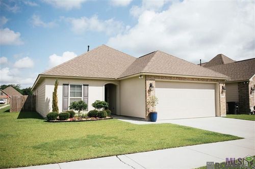 12545 Meridian Dr, Baton Rouge, LA, 70820 | Card Image