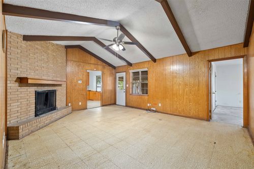 2306 14th St, Brownwood, TX, 76801-8022 | Card Image