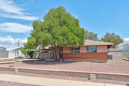 6453 E Calle Luna, Tucson, AZ, 85710-5625 | Card Image