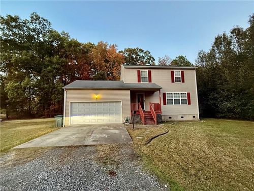 1707 Neptune Dr, Hampton, VA, 23669-3675 | Card Image