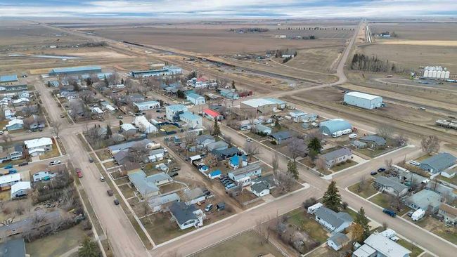 96 2 Avenue W, House other with 3 bedrooms, 2 bathrooms and 2 parking in Tilley AB | Image 36