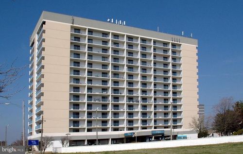 apt-1002-655 Absecon Blvd, ATLANTIC CITY, NJ, 08401-2570 | Card Image