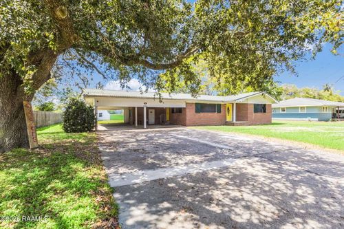 2304 Louisiana Dr, New Iberia, LA, 70560-7082 | Card Image